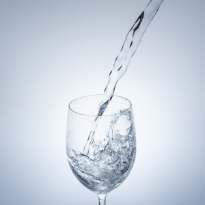 どれくらい飲む？効果的な水素水の飲み方